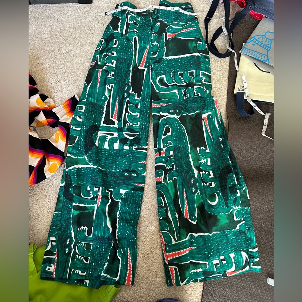 Variety Hour crocs pants size XS EUC